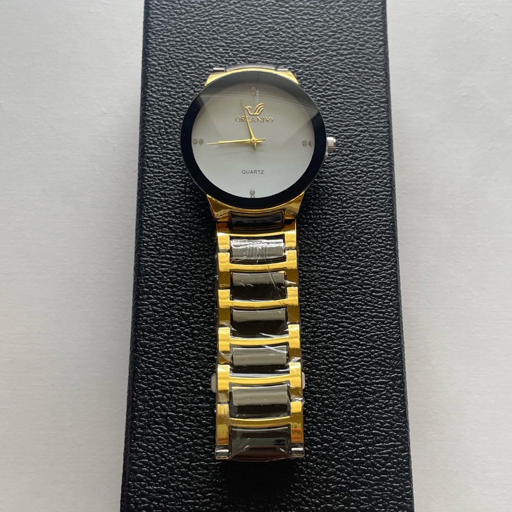 Men's Two Tone Black and Gold Quartz Watch New/Never Worn